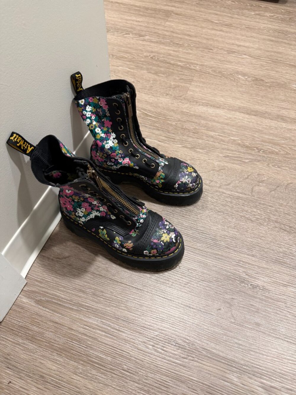 🌸 Dr. Martens Sinclair Hi Floral Platform Boots – Size 8 🌸 - Picture 8 of 8